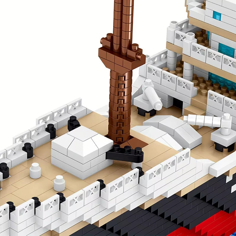 4404PCS Titanic Building Blocks Cruise Ship Mini Assemble Bricks Model DIY Toys Kits Desktop Decoration Holiday Gifts for Adult